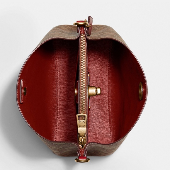 Coach Willow Bucket Bag In Signature Canvas With Heart Print BRAND NEW - Picture 4 of 14